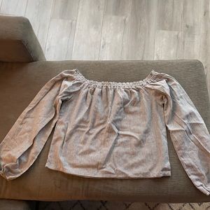 Brandy Melville - Off the shoulder Top